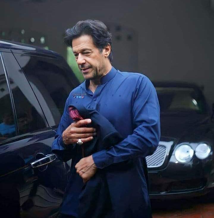 یا اللہ تیرا یہ بندہ تیرے محبـوب پیغمبــرؐ کی عزت کا مقدمہ پوری دنیا میں لڑتا رہا،آج اس پر مشکل وقت ہے تو ہی اس کی حفاظت فرما آمین
