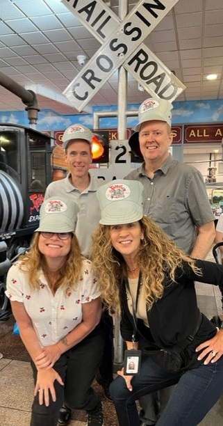 tim_engle's tweet photo. Our @MCCKansasCity office crew had a fun outing today at Fritz's Railroad Restaurant in @CrownCenter, and I tried the Gen Dare burger (with hash browns on top ... delish). @KCStar's @kcmikehendricks declared it best burger in KC. When's the last time a train delivered your lunch? https://t.co/IZKtMqDnqo