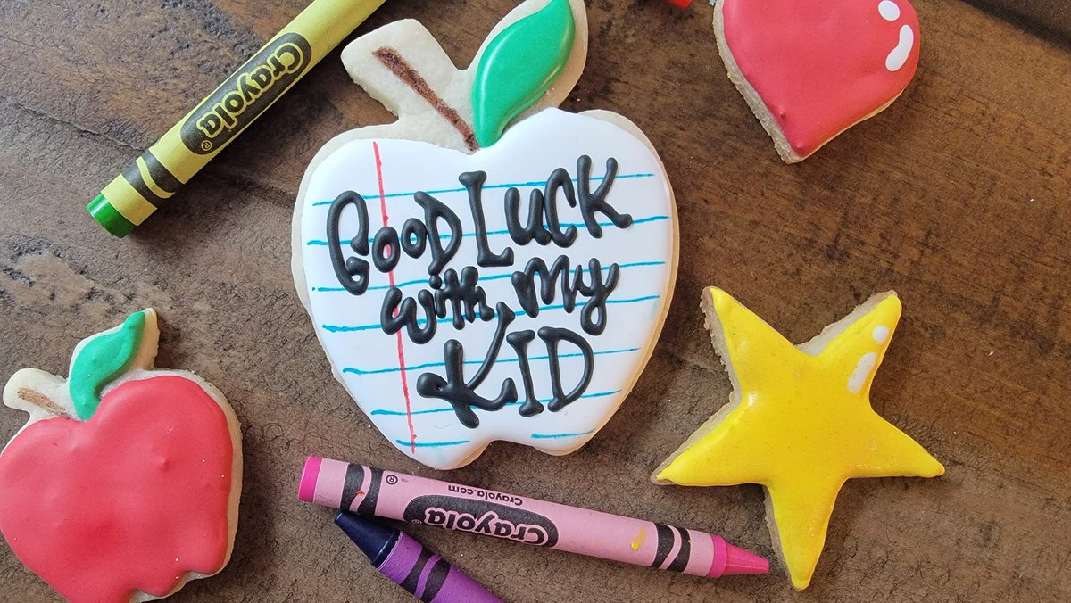 StephSuttles's tweet photo. If anyone in the Hoover area is looking for back to school cookies, shoot me an e-mail at sohosweetscookies@gmail.com. :) https://t.co/RR7fHjlC5A