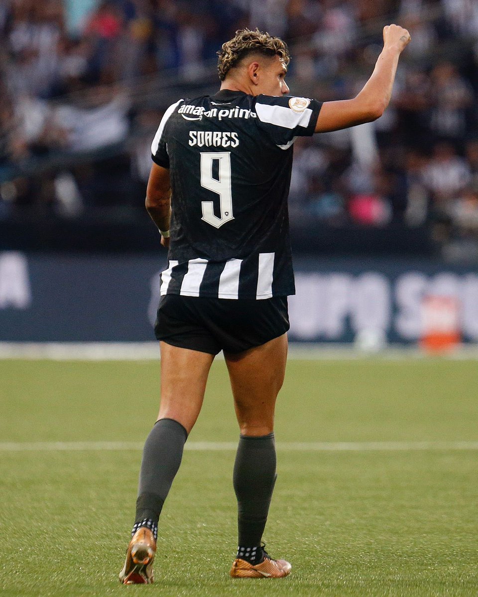 Botafogo's tweet photo. O atleta Tiquinho Soares foi submetido a exame de imagem que constatou lesão no ligamento colateral medial do joelho esquerdo. Não há necessidade de cirurgia e o prazo de recuperação será em torno de cinco semanas. https://t.co/BKd60j6gRa