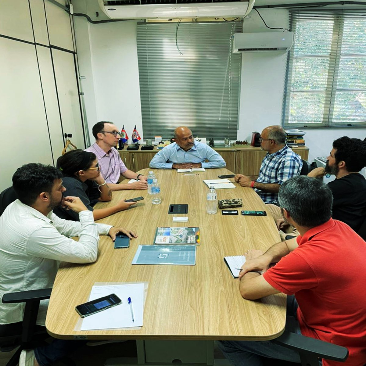 urbelatam's tweet photo. Last Wednesday (02/08) we were with Niterói's Civil Defense to talk about risks, disaster containment, climate change and how the community and academic experience we acquired over our 3 years of work can add up to help Niterói develop and progress. https://t.co/B5iM1E0us5