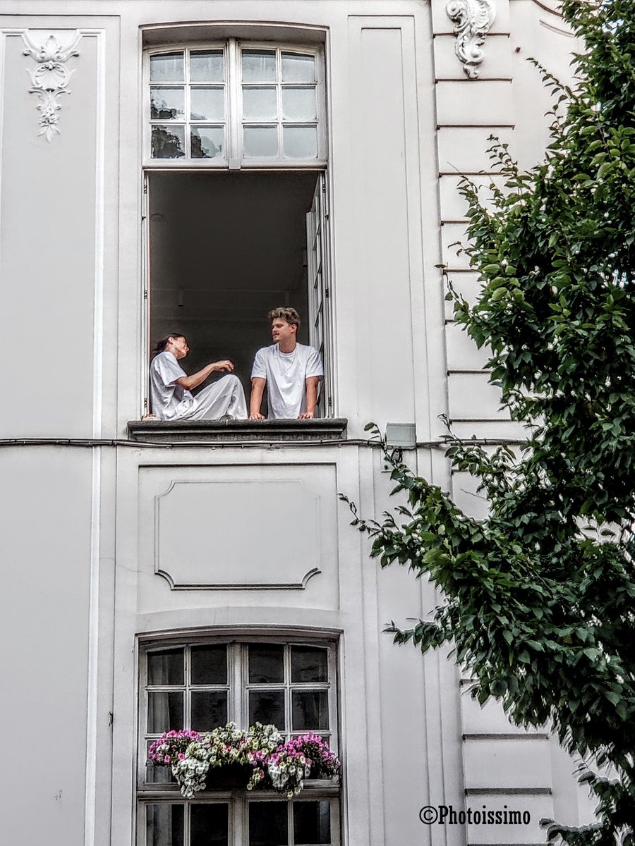 Sometimes you're in the right place at the right time to get a unique shot. 'White on White in Ghent, Belgium'
Many of my photos are available for sale. See the link in bio for my website.
#photography #art #streetshot #whiteonwhite #ghent #belgium