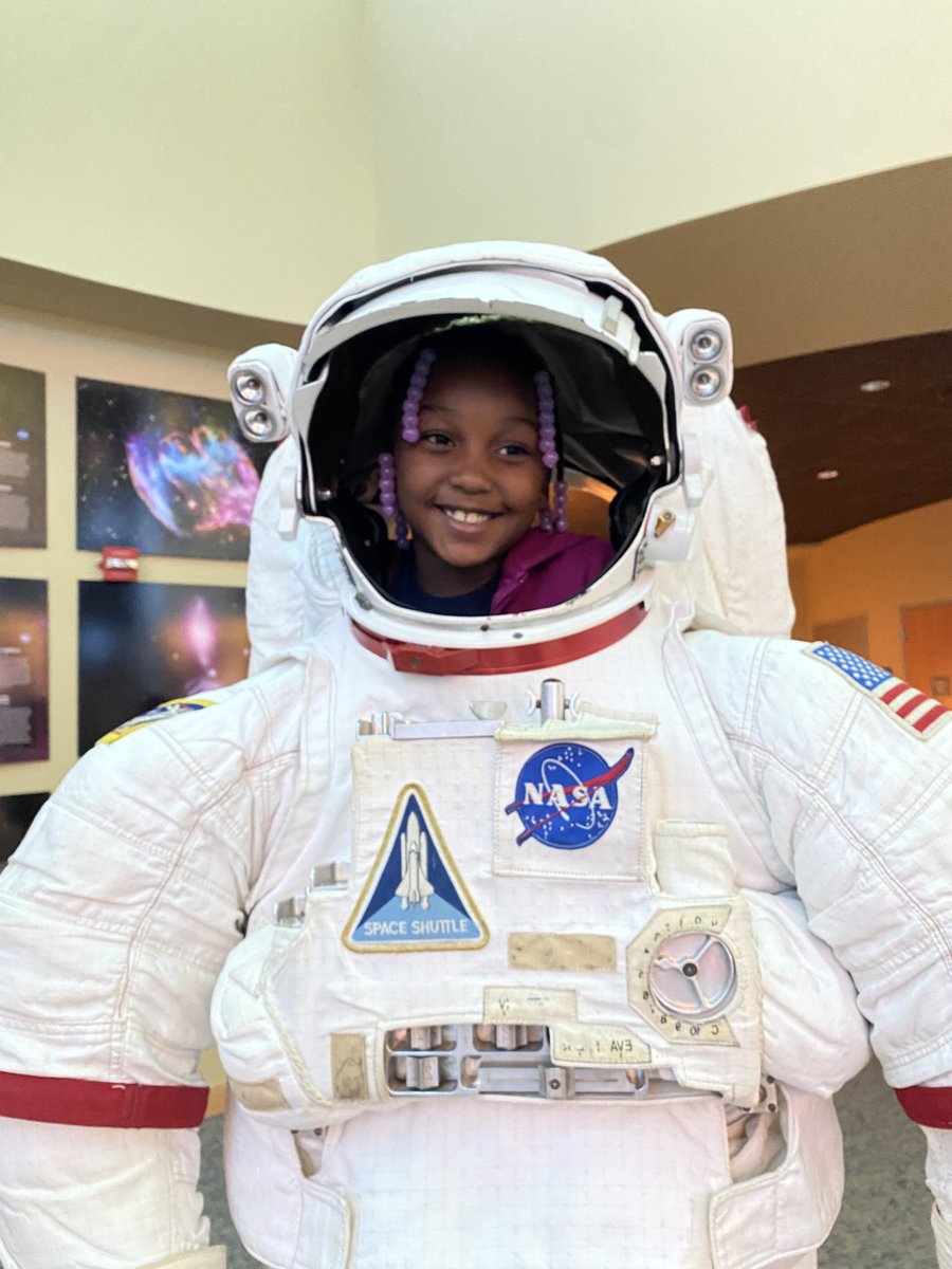RiverRdAAMuseum's tweet photo. Missing our amazing RRAAM kids! Wishing everyone a fantastic day at school! #RRAAM #school #kids https://t.co/u3ZaLrACAn