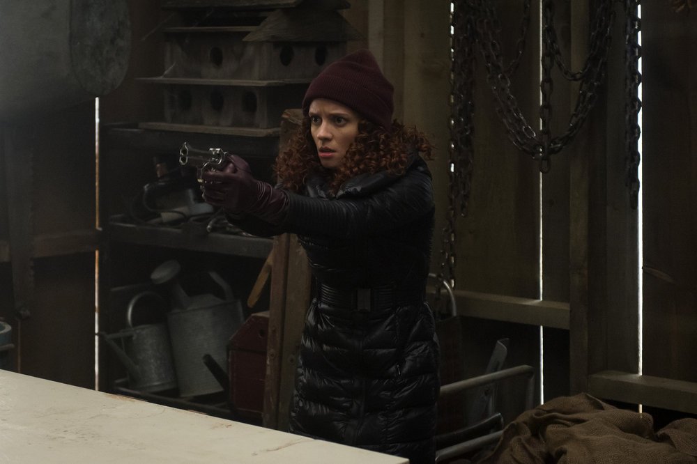 LadyLessien's tweet image. "What's                   "It's my mojo dojo
this?!!"                      casa house"