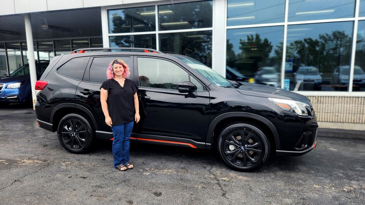 Congratulations to Billie on her new #SubaruForesterSport from sales consultant Lisa Courchaine here at Long Subaru! #LONGSubaruDriver #MondayMotivation