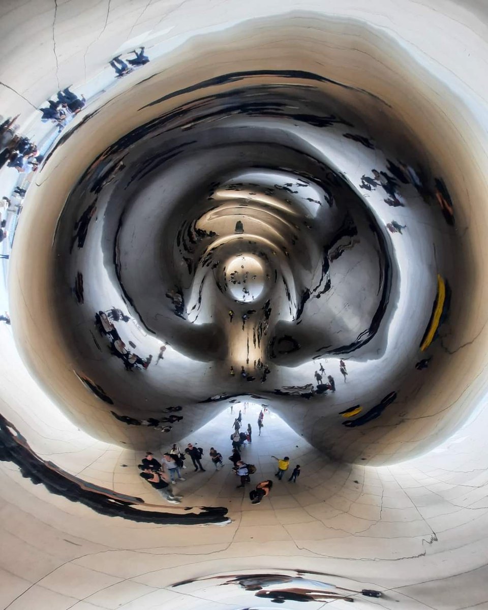 XavierBalay's tweet photo. "The Cloud Gate" (ou the Bean) sculpture urbaine.
insta1: @xavierbalay
insta2: @les_eaux_rouges
Facebook: https://t.co/HsE03fsxnv
Web: https://t.co/EGp90Bx2SI
#chicago #voyage #usa #photographe #unitedstates #omphalos #thebean #thecloudgate #thecloudgatechicago #sculpture https://t.co/La3J7p0eBR
