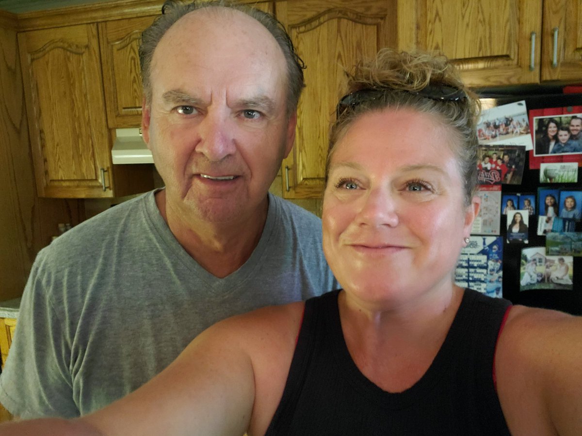 Lindsay Blasdell tweet media