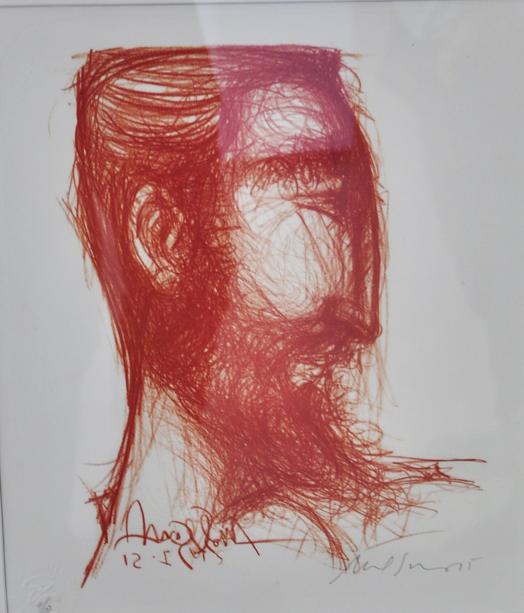 No voy a nombrar a Oriente,
no voy a nombrar la Sierra,
no voy a nombrar la guerra
–penosa luz diferente–,
no voy a nombrar la frente,
la frente sin un cordel,
la frente para el laurel,
la frente de plomo y uvas,
voy a nombrar toda #Cuba,
voy a nombrar a #Fidel.