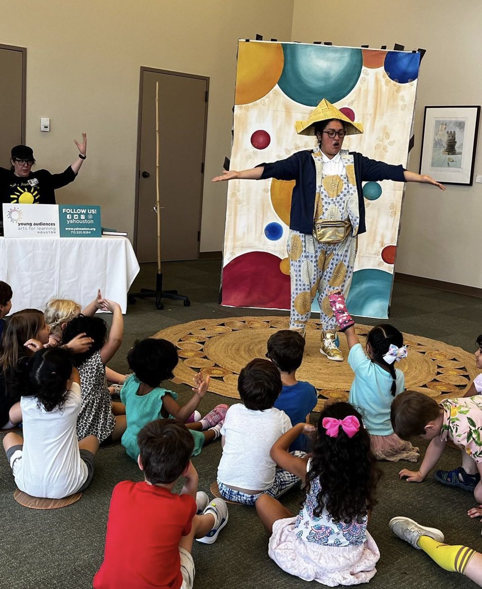 yahouston's tweet image. Thanks for having us out to your campus this summer! We loved spending time with the students at the Becker School in Houston. 

#ArtsForLearning #ELL #EveryChild