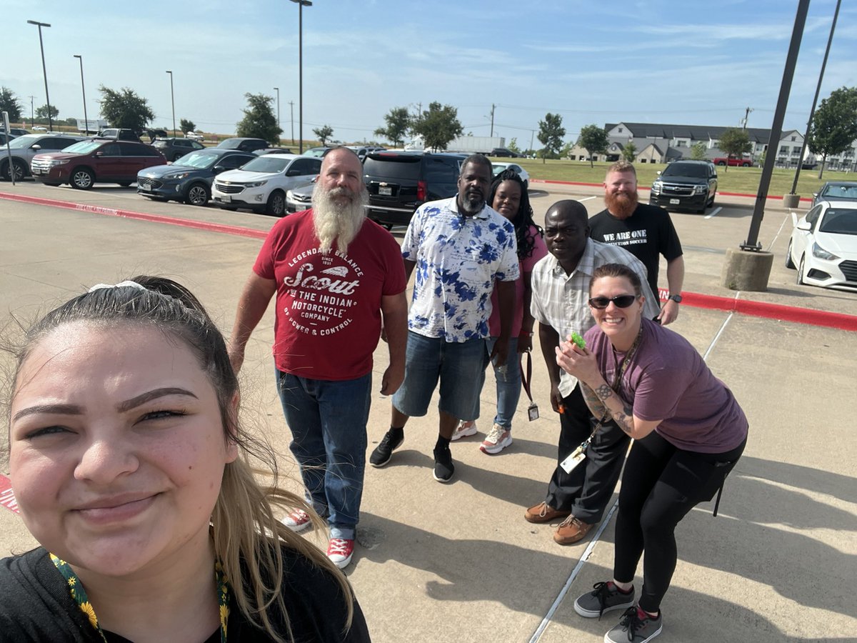 _Maddy_Maslow_'s tweet photo. Structure built out of shoes
Reflection, not in the mirror 
Parking lot selfie 
Bouquet of flowers 
#princetonpantherpride2024
#phsgreen https://t.co/GuNFZiSVl9