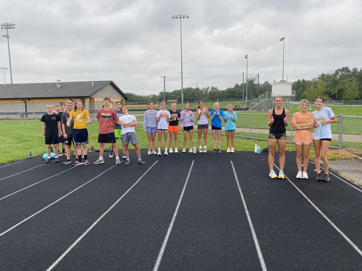 CoachGYates's tweet image. First day of #fultonhornetsxc is in the books.  #fultonproud @emily_knipe