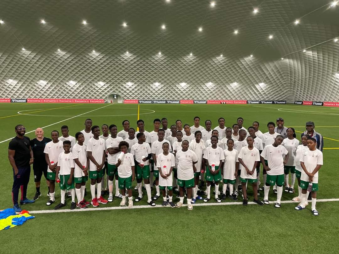 ddoherty05's tweet photo. DAY 1  LIVE FROM STAPLEWOOD 

Player Development Camp Southampton FC  in Partnership with Team Nigeria UK.

40 in attendance from Nigeria 

Powered by @sporteduplus

Our partners; @tastyafricanfood x @fustaryl  × @southamptonfc 

The kids loved it ❤💪🏿

#TNUKSFCPDC 
#SportEduplus #fustaryl #TeamNigeriauk3 #teamnigeriauk