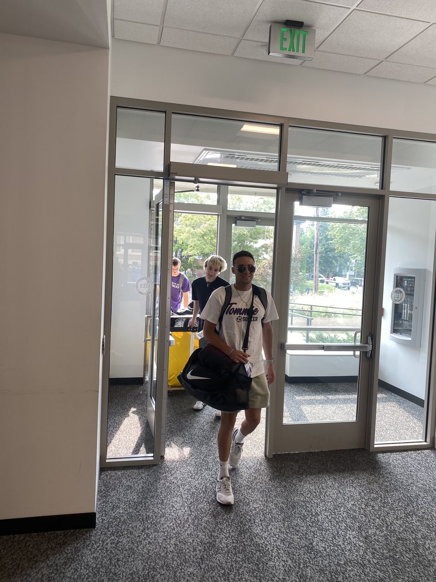 TommieMSoccer's tweet image. Player arrival - off we go ⚽️ #prideintheprocess