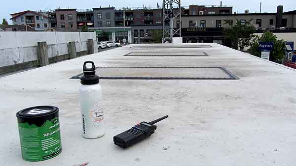 Mini work party <a href="/richmond_arc/">RARC VE7RAR</a> this weekend <a href="/gogcannery/">Gulf of Georgia Cannery Society</a> <a href="/Steveston/">Steveston</a> installing new VHF/UHF antenna w added crossbar for safety, and applying fresh weather seal on skylights above station. Testing to follow. Extra antenna will enhance emergcomm capability of station. #steveston