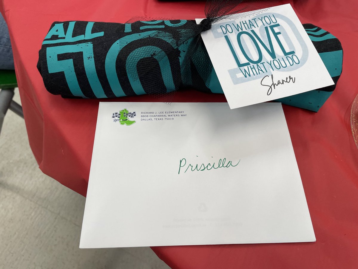 So excited for this year! Thank you for the card and shirt <a href="/NetZeroLee/">Richard J. Lee Elementary</a> ! #rjlyear10 #rjl10ve