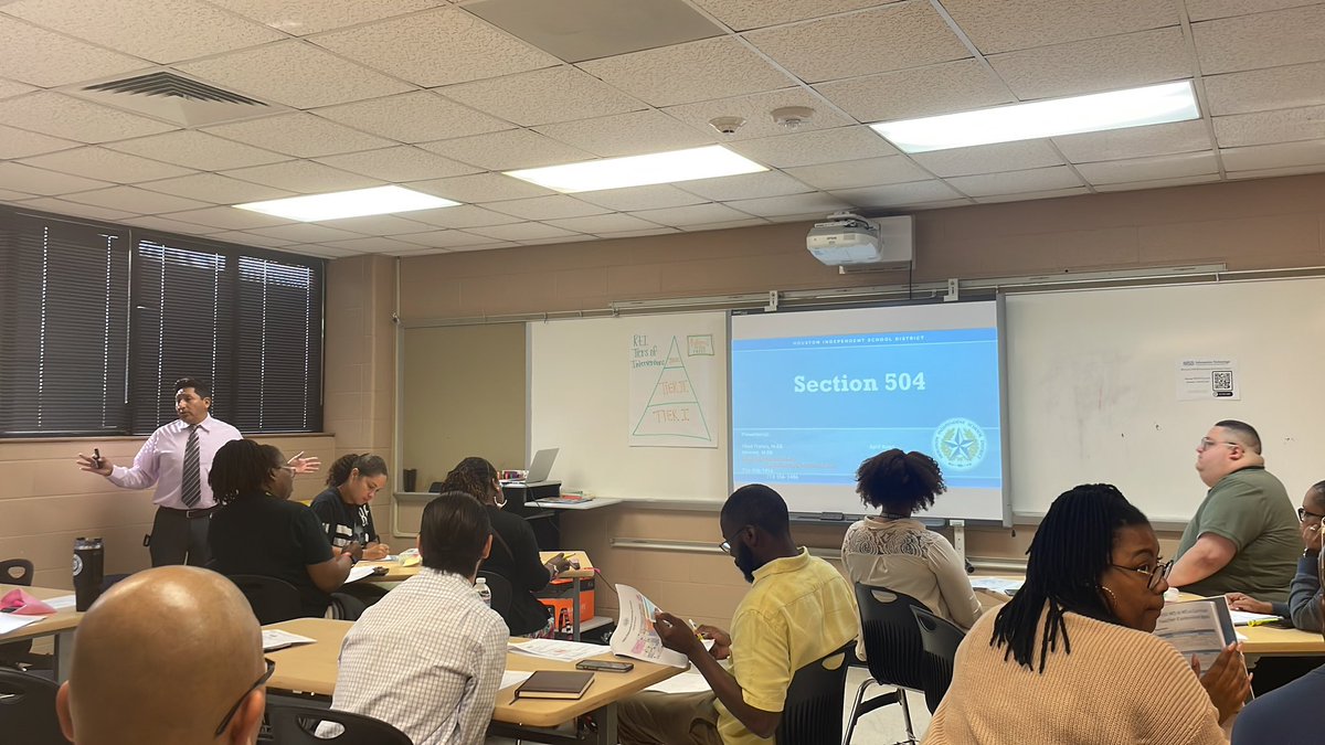 MsJLBolden's tweet photo. Day 1: HISD Secondary Curriculum Teacher Conference #HISD @HoustonISD_GT 
#GT #Interventions #RTI @TeamHISD https://t.co/rtXPrpdEVC
