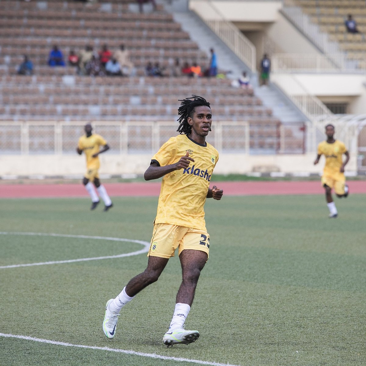 SportingLagos's tweet photo. 📰🚨: UPDATE

We can confirm that attacking midfielder Kalu Chukwuemeka has left Sporting Lagos following his loan spell from Lagos-based side Collins Edwin FC. 

Read about his lone season in Blue and Yellow 🔵🟡:
https://t.co/ox8M5g9rrn

#DaaluKalu #ThisIsSporting https://t.co/4wqCRlNn2r