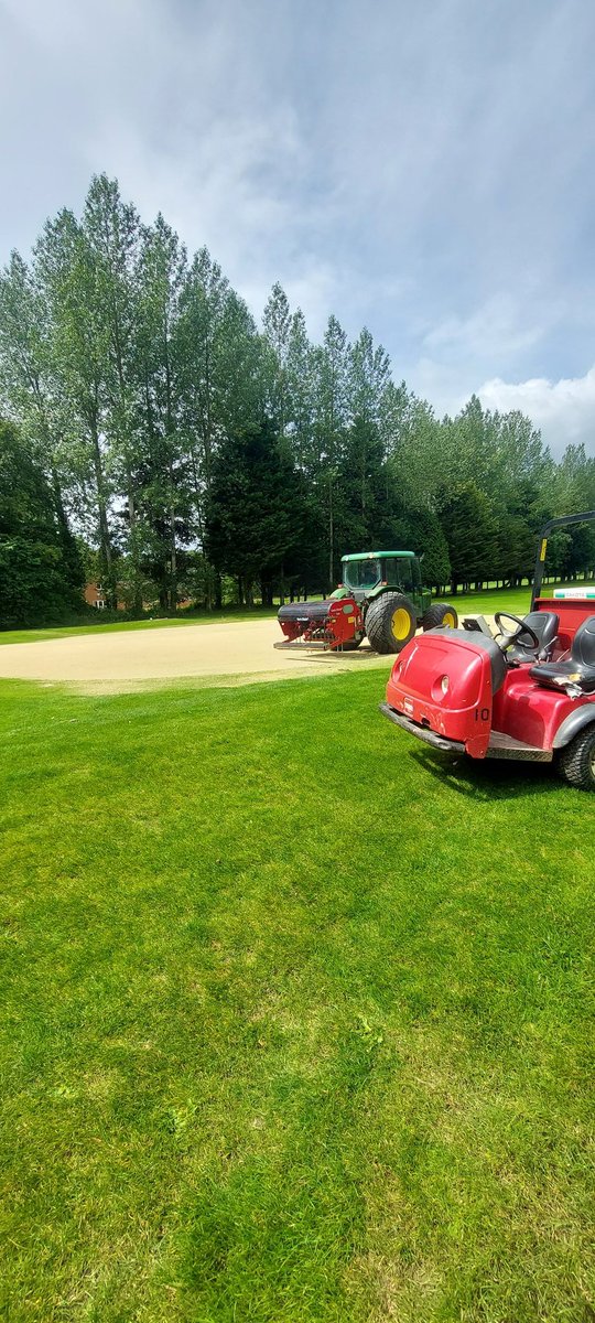 KeepingGreens88's tweet photo. A bit of a slow start, but maintenance week is well on its way! All push up greens to be cored, followed up with a couple of bigger sets of tines using our new verti-drain and approximately 70 tonne of dressing @BulburyWoodsGC @ListerWilderGC @ReesinkTurfcare https://t.co/rS3SV32X3V