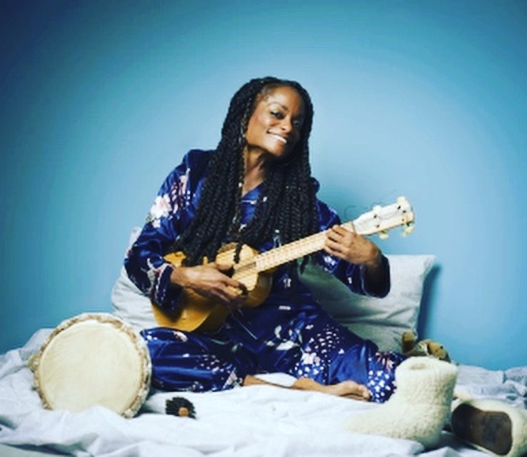 OMGEVING ARNHEM, VELP, RHEDEN!!!
Kom je ook 9 aug naar @openluchttheater de Pinkenberg in Rozendaal om mee te zingen en dansen met de vrolijkste 2-talige kinderliedjes Aanvang: 14.00
Tickets via cultuurbedrijfriqq.nl/evenementen/ki…