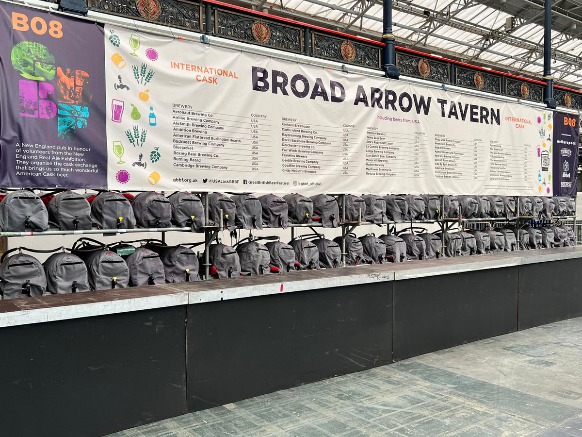 Great British Beer Fest is over now, but here's the US cask bar in all its glory. Thanks to all the US breweries who contributed to this project with us and all the bar staff from CAMRA who cellared and served it. Cheers! 🍻

#cask #caskale #caskbeer #realale #nerax #gbbf #camra