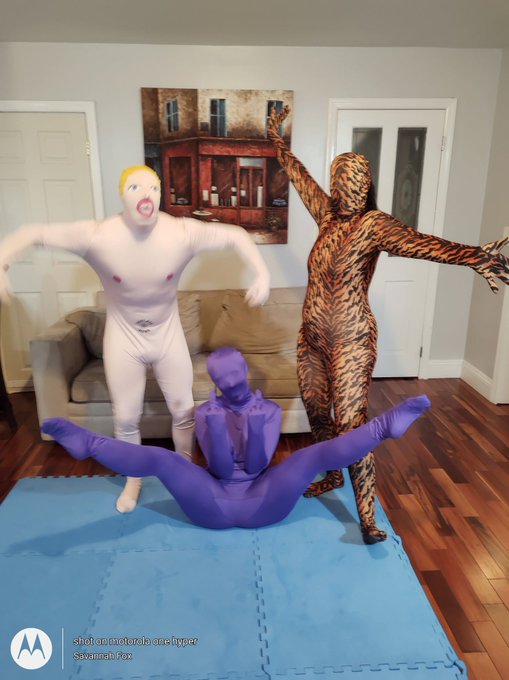 Can you guess who's behind these sexy zentai suits?   #MondayMood #zentai https://t.co/CF8Pmwg08H<a href="/tag/mondaymood"class="tags"><span>#mondaymood</span></a><a href="/tag/zentai"class="tags"><span>#zentai</span></a>