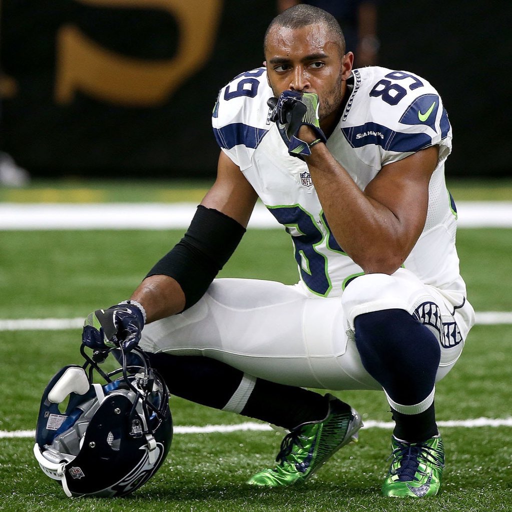 SeattleONTap's tweet image. This probably isn’t easy for a Seahawks fan to pick… but let’s say you had to… 

Doug Baldwin or Tyler Lockett? 🧐