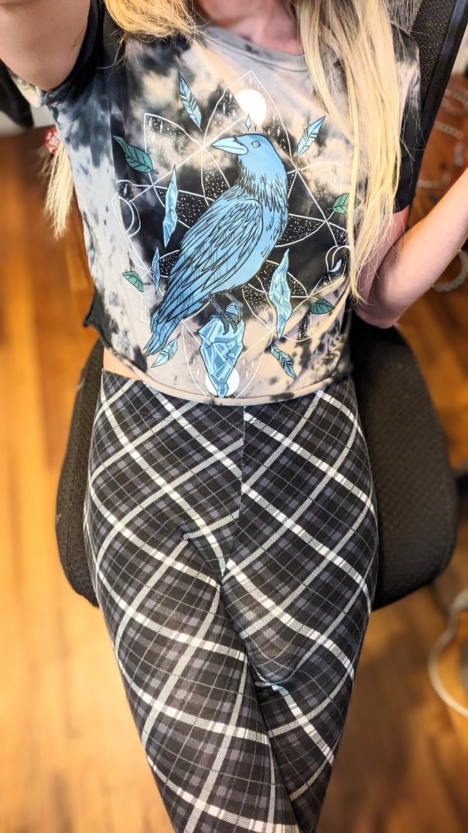 stifhard's tweet photo. i love soft leggings don't you love them too https://t.co/FuJknZNZSZ