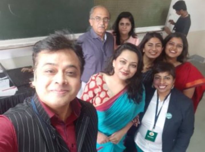 AnuragS01400317's tweet image. अभिसार शर्मा तो झांकी है, अभी रोहिणी सिंह, आरफा खानुम शेरवानी, रवीश कुमार ,अजीत अंजुम और अन्य बाकी है!!

#Newsclick 
न्यूयॉर्क टाइम्स
#ChineseAgent