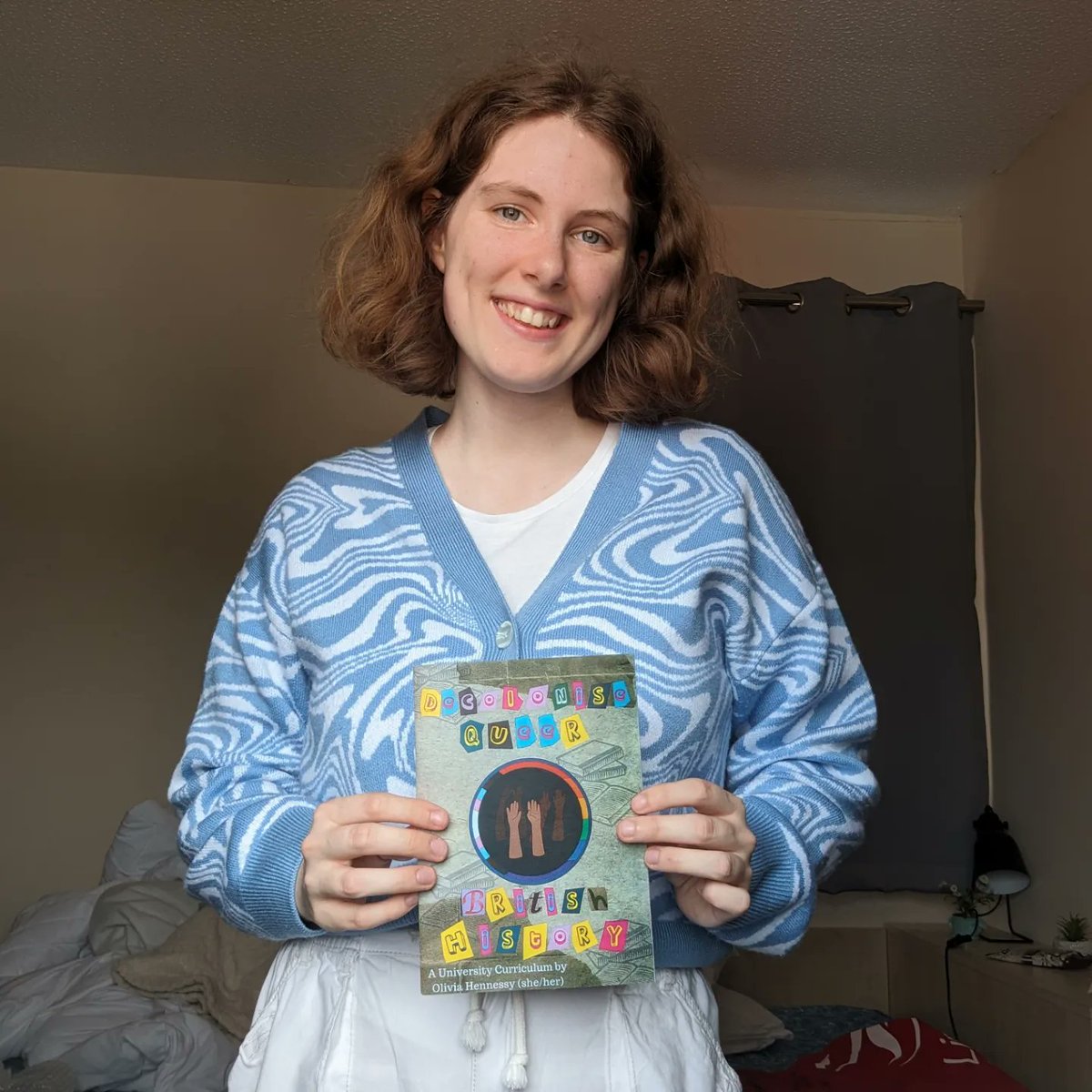 Oonagh (she/her) (@librarianoonagh) on Twitter photo Read the first summer Decolonising@Lincoln student bursary write-up by 3rd year student <a href="/Olivia_Hen02/">Liv Hennessy 🏳️🌈</a> on the <a href="/LibraryUoL/">The libraries of the University of Lincoln</a> blog - her project is 'Decolonising Queer History in Britain' library.blogs.lincoln.ac.uk/2023/08/07/stu… <a href="/unilincoln/">University of Lincoln, UK</a> @UniLincolnArts <a href="/obendorf/">Simon Obendorf</a> <a href="/abiwoods3/">abigail woods</a> Read the first summer Decolonising@Lincoln student bursary write-up by 3rd year student <a href="/Olivia_Hen02/">Liv Hennessy 🏳️🌈</a> on the <a href="/LibraryUoL/">The libraries of the University of Lincoln</a> blog - her project is 'Decolonising Queer History in Britain' library.blogs.lincoln.ac.uk/2023/08/07/stu… <a href="/unilincoln/">University of Lincoln, UK</a> @UniLincolnArts <a href="/obendorf/">Simon Obendorf</a> <a href="/abiwoods3/">abigail woods</a>