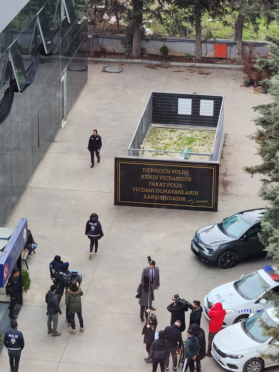 TRFanKaan's tweet photo. 2.sezondan kalan son birkaç set fotoğrafı :) #Yargı https://t.co/uYN739c1mF