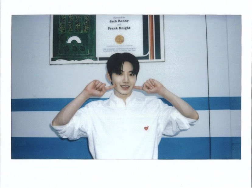 SOULMATESJlKYU's tweet photo. [yg_treasure_official] Instagram post
230807

“TR3ASURE ANNIVERSARY PHOTO DUMB #3” 

@treasuremembers #TREASURE #트레저 https://t.co/lrjogoTEQ6