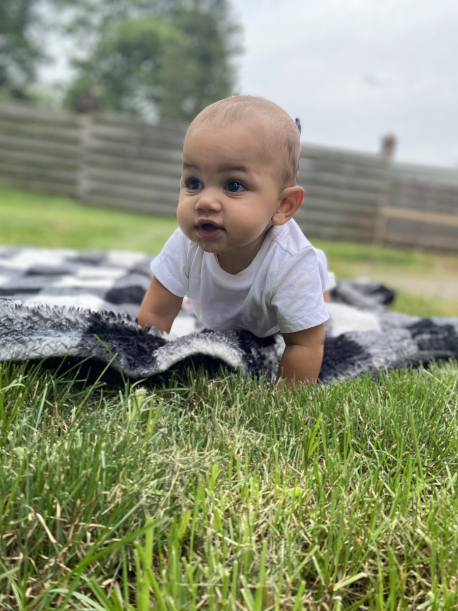 IVE_DoneitAgain's tweet photo. My son is literally the most gorgeous baby. Like look at him. https://t.co/8MAcrBOmOK