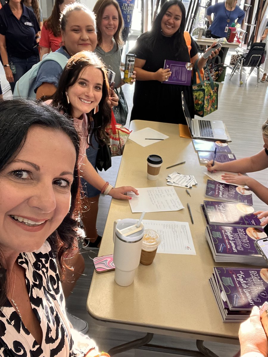 ValentinaESL's tweet photo. Hey @CFBElem_MLP thank you for the   important work you do serving multilingual learners and their families. I’m honored to be part of it! #ReadingWritingELs https://t.co/ZtBaY3AKiO