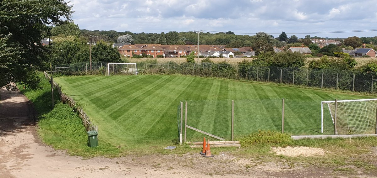 dthurman32's tweet photo. Warm up area cut ahead of training tonight and a tidy up cut on main pitch after a damp game Saturday https://t.co/wl9us19JBY