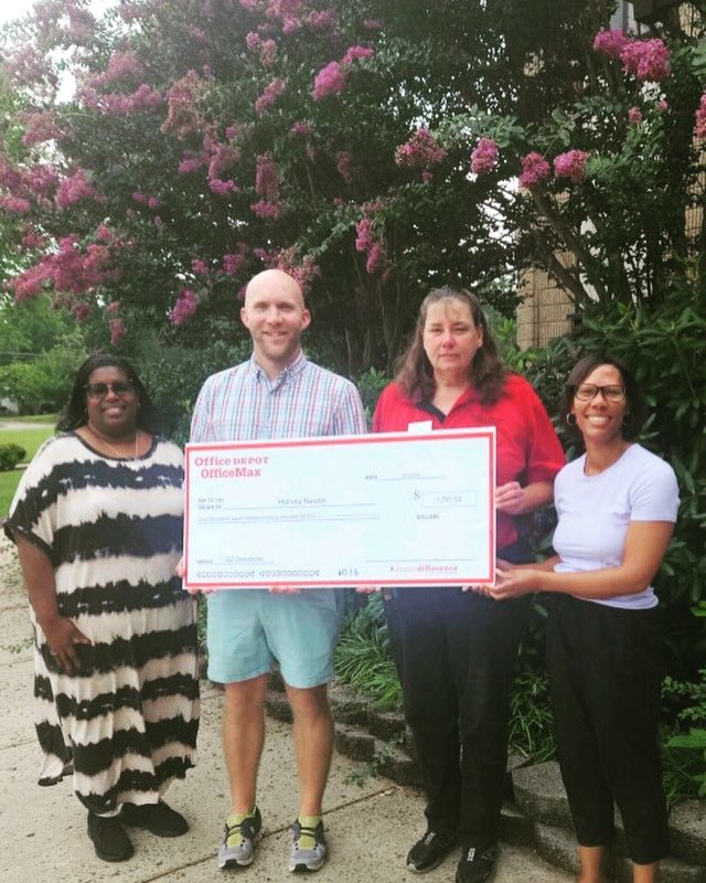Quarterly round up checks make the #depotdifference

Thank you <a href="/officedepot/">Office Depot</a> for helping us help our students and teachers!! <a href="/ABSSPublic/">Alamance-Burlington School System</a> 
#ALLINandREADY #studentcenteredfuturefocused