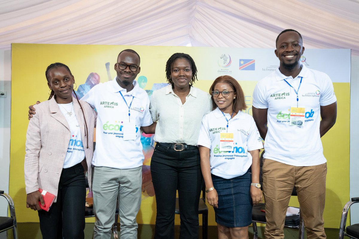 OIFJeunesse's tweet photo. 📽 La Palabre des Jeux : "Projet #Ecomob, la valorisation des déchets"♻️

En marge des @JDFrancophonie de #Kinshasa2023, @OIFJeunesse  a organisé une Palabre au Pavillon de la #Francophonie autour du projet #Ecomob et de sa déclinaison en RDC.

▶️A voir : https://t.co/LlkZ6VdF88 https://t.co/ySkT4Y2V4k