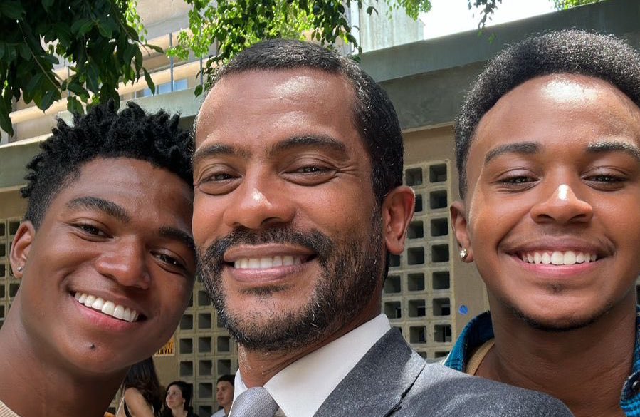 updatecultura's tweet photo. Com 80% do elenco negro, “Vai na Fé” se consagra como a novela das 19h com o maior faturamento da HISTÓRIA da Globo. https://t.co/NxOyj1O6rN