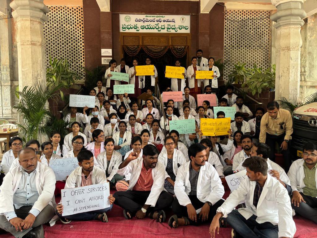 SandhyaS90483's tweet photo. @MinisterKTR @KTRBRS @Satyavathi_BRS @VSrinivasGoud @EDRBRS @GHMCOnline @TSMAUDOnline @HMWSSBOnline @hmrgov #TSAYUSHSTIPENDHIKE https://t.co/bOk1GNVU5Q