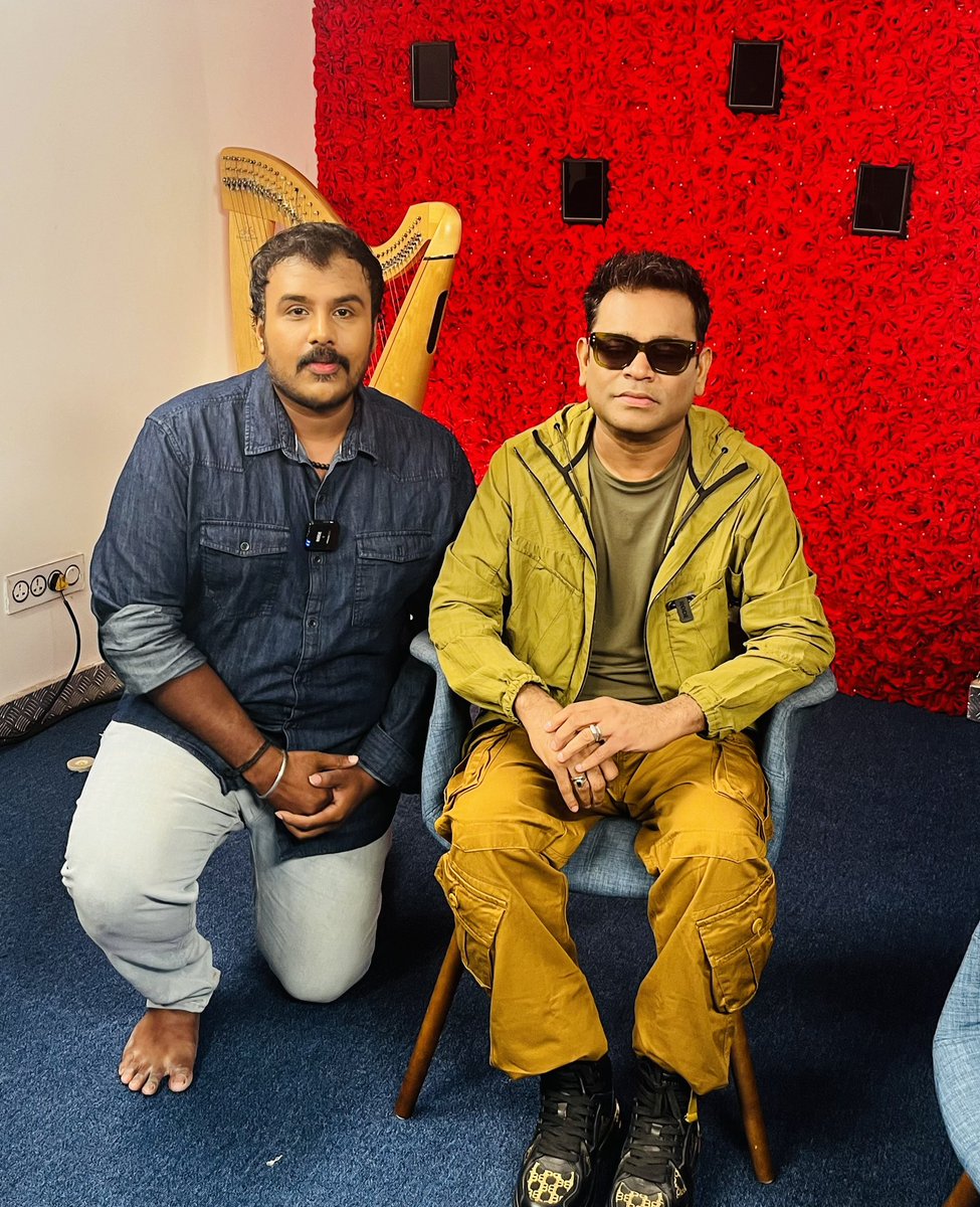 RJ__RANJITH's tweet photo. Tried to Explore the Fun Side of namma Bhaai  @arrahman ❤️ Interview Soon🥹

மறக்குமா நெஞ்சம் ? மறக்காது❤️

#ARR #Rahman #marakumanenjam #arrahman #arrrahmanmusic https://t.co/xwaZUgztSl