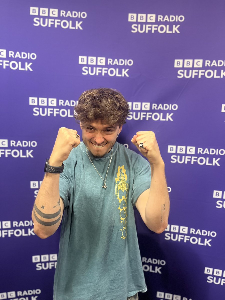 Connor Bennett (@connorbennett10) on Twitter photo What you doing tonight at 6?🚜
Listening to the brand new Tractor Social programme? Right answer.
Talking <a href="/IpswichTown/">Ipswich Town</a>’s unreal opening day win. Your thoughts #ITFC fans 💭
Hear from Mass Luongo, McKenna & <a href="/ITFCWomen/">Ipswich Town F(C) Women</a>’s <a href="/soperpoppy/">poppy soper</a> 🏴🧤
<a href="/BBCSuffolk/">BBC Suffolk</a>
bbc.co.uk/programmes/p0g… What you doing tonight at 6?🚜
Listening to the brand new Tractor Social programme? Right answer.
Talking <a href="/IpswichTown/">Ipswich Town</a>’s unreal opening day win. Your thoughts #ITFC fans 💭
Hear from Mass Luongo, McKenna & <a href="/ITFCWomen/">Ipswich Town F(C) Women</a>’s <a href="/soperpoppy/">poppy soper</a> 🏴🧤
<a href="/BBCSuffolk/">BBC Suffolk</a>
bbc.co.uk/programmes/p0g…