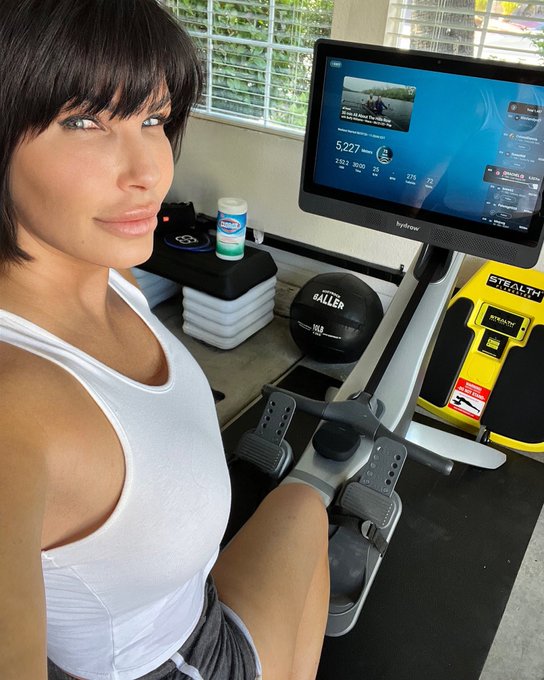 6 of 60!! I got a new badge today too. For every 25 days of a workout they donate water to https://t<a href="/tag/socool"class="tags"><span>#socool</span></a>