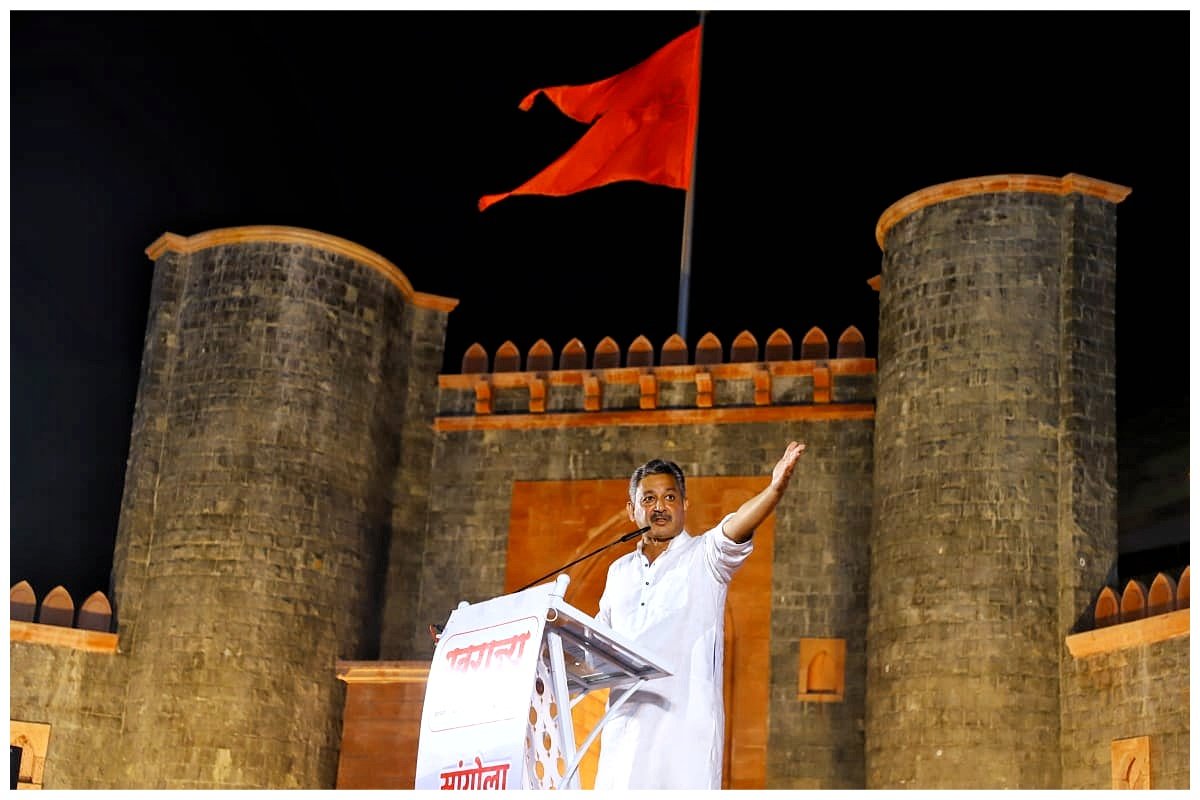 YuvrajSambhaji's tweet photo. हि अंधारी काळरात्र भेदून महाराष्ट्राच्या क्षितीजावर पुन्हा एकदा भगव्याचा उष:काल होईल आणि आपले #स्वराज्य येईल... https://t.co/UQ8vWXlDDm