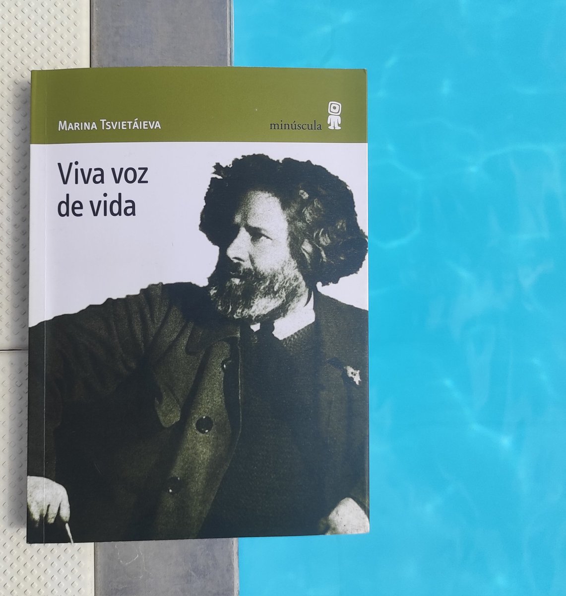 ladylibrorojo's tweet photo. "Max pertenecía al mito más por el alma y el cuerpo que por sus poemas, que en realidad pertenecían a su conciencia. El propio Max era un mito"
#VivaVozDeVida #MarinaTsvietaieva @MinusculaEd https://t.co/7IADggh7ob