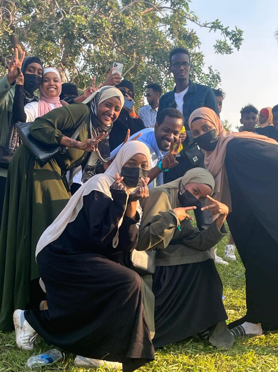 SafwacOrg's tweet photo. Waa sawiro xasuus ah ay iska qaadayn dhalinta sida sama-falka ah ugu adeega bulshadda.

صور جماعية لمتطوعين صفواك خلال انشطة المؤسسة🙏 https://t.co/6zAiEK1qRk