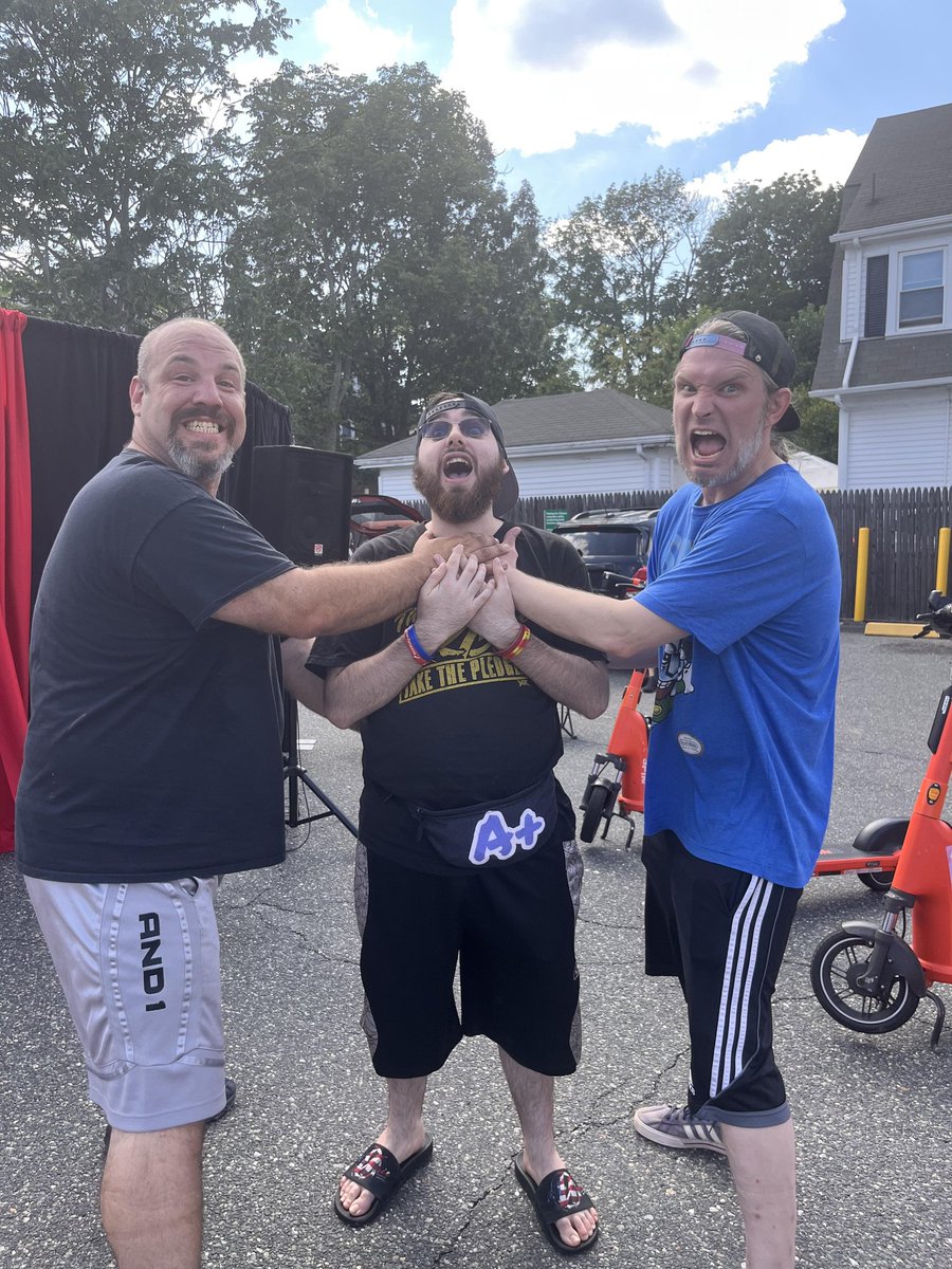 ZOATLeveillee98's tweet photo. Yesterday saw NEW CHALLENGERS emerge in the Chokeslam Title scene!!!
@MightyBosch & @InsaneDickLane IN STEREO!!!
#MagicAndMight https://t.co/I13ZZrx4iG