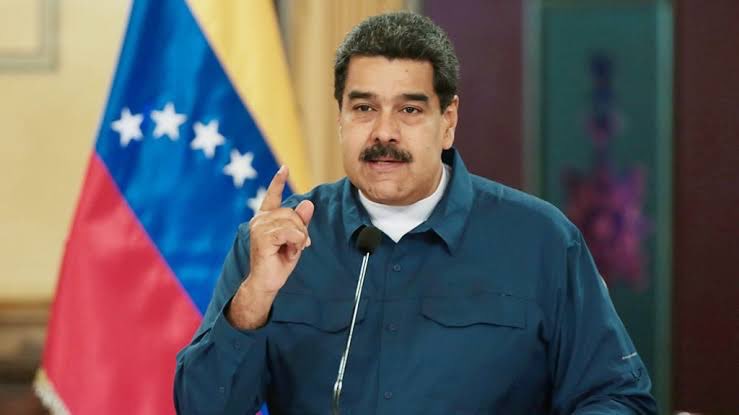 dailyislamist's tweet photo. 🗣 Venezuela Devlet Başkanı Nicolas Maduro:

"Bir Hristiyan olarak kendime soruyorum, başka bir ülkede İncil'i yaksalar biz ne hissederdik? İşte bu yüzden, Kur'an-ı Kerim'in yakıldığını gören dünyanın dört bir yanındaki Müslüman halkların hoşnutsuzluğunu kalbimin derinliklerinde hissediyorum."