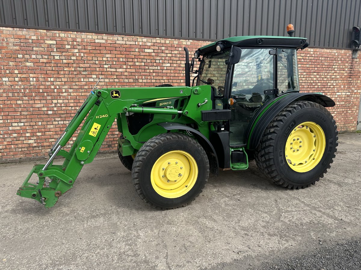 Rhcrawfords's tweet photo. FOR SALE John Deere 5090G
Year 2016
90Hp
4WD
Power shuttle
Pick up hitch
3 spool valves
Air conditioning
Air seat
Fitted with John Deere H240 Loader
Quick fit loader
3rd service
Fitted with Nokian tyres 80% good
ONLY 2275 Hours
Very tidy condition
https://t.co/fYFkx6fwaa https://t.co/tWe8Y3Yo3q