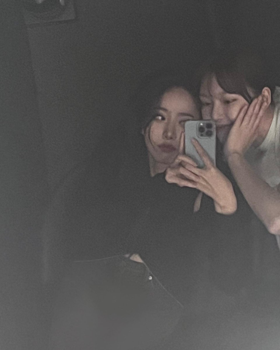 somnambulist939's tweet photo. Gfriend fanfic | sinrin AU

沒想到新帳號的第一篇文是給已經兩年多沒寫的心意
不知道發匿名的那位看不看得到但我寫了嗚嗚雖然很短
（以後真的不要亂講話這心理負擔太大了

#sinrin 
https://t.co/YjJydoN9BI https://t.co/l5WchflIK4