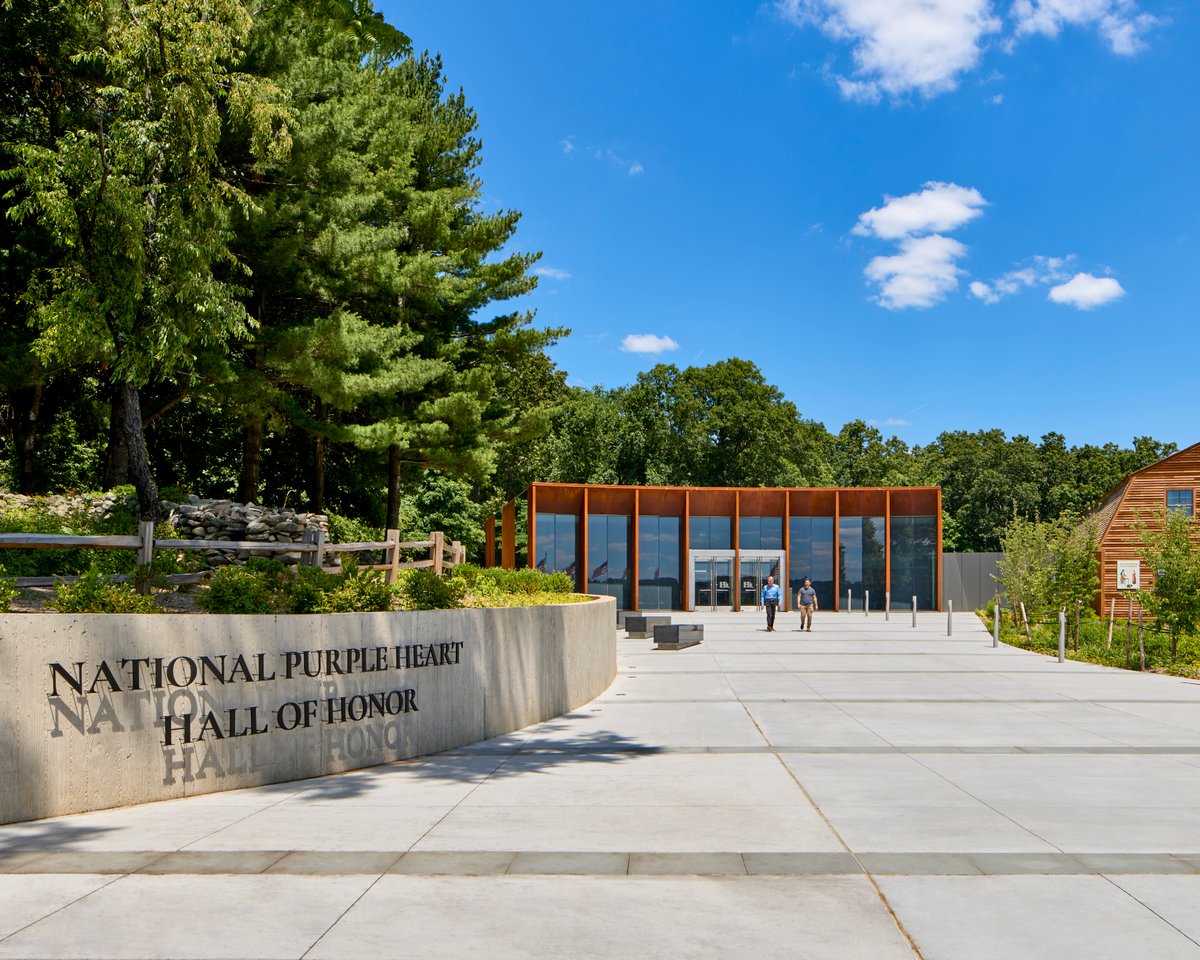 KokolakisBuilds's tweet photo. National Purple Heart Day📷
Today is a special day to remember and honor our current and former service members who were wounded or killed in action.
Here’s a throwback to when we built the National Purple Heart Hall of Honor in New Windsor, NY. https://t.co/FOPGBZH9j3
