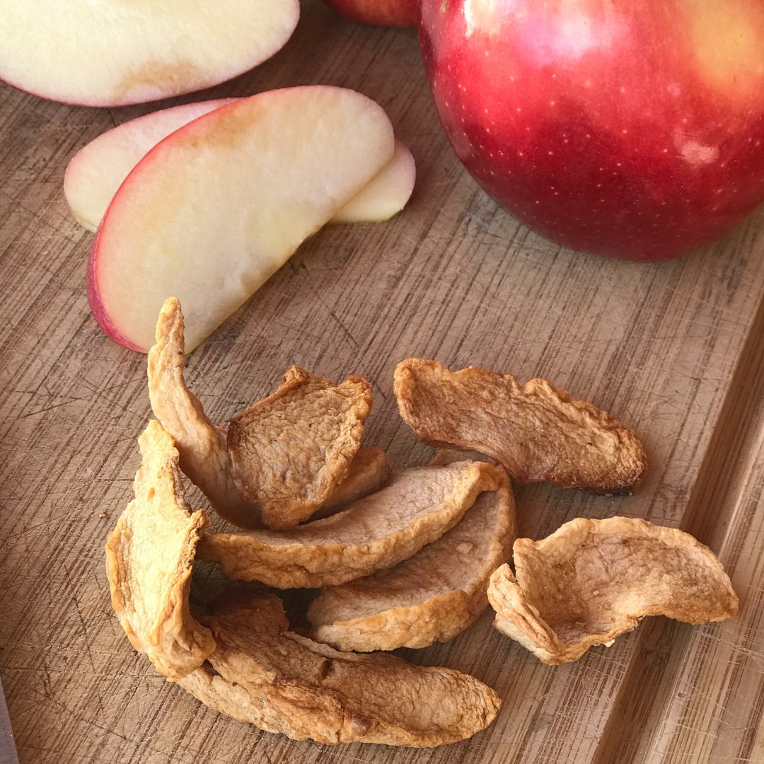 Delicious and guilt-free! #WholesomePride Apple Slices are the paw-fect treat for your furry friend! 🍎🐾

#RaisetheWoof #DogsofTwitter